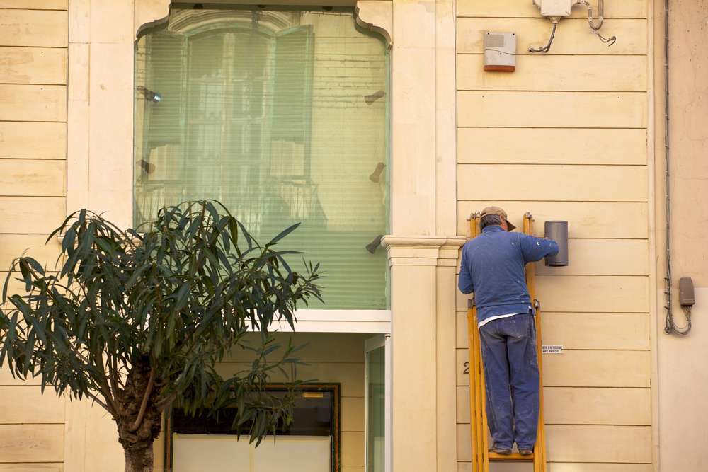 Risky Painting Let painting companies navigate the risk